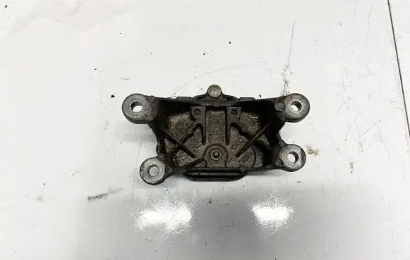 Audi A4 S4 B8 8K Engine mount bracket 8K0399115T 8K399151