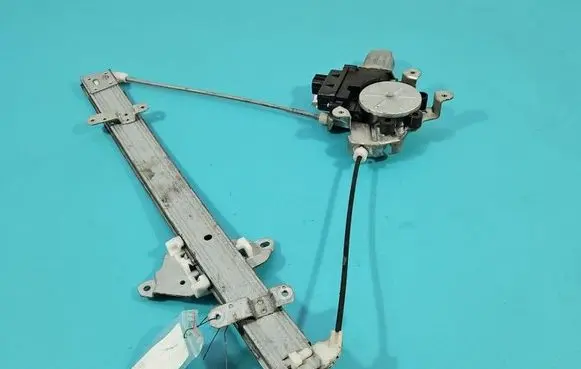 Mitsubishi Outlander Front door window regulator with motor IMPRK1580109