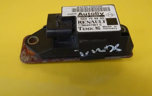 Renault Scenic I Airbag deployment crash/impact sensor 7700437301C
