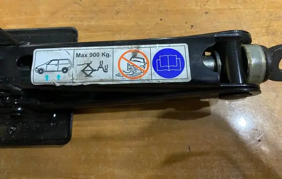 Fiat Stilo Lift Jack 82139T 78064 MA3900X9