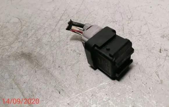 Toyota Avensis T270 Glow plug pre-heat relay 2860126030 2861067010
