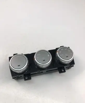 Subaru Forester SG Climate control unit 72311SA120