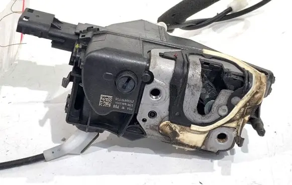 Peugeot 508 Front door lock 192708