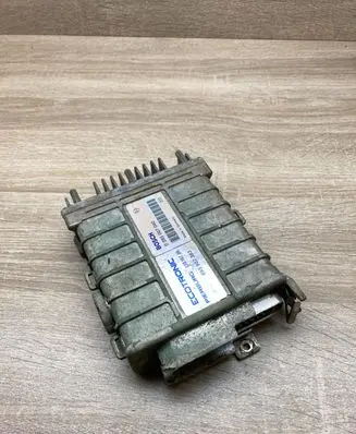 Audi 80 90 S2 B4 Engine control unit/module ECU 893907383 0285007040