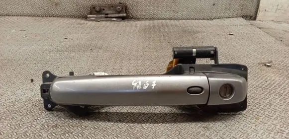 Suzuki SX4 Front door exterior handle 