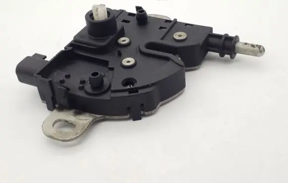 Ford Fiesta Engine bonnet/hood lock/catch 3M5116700BC