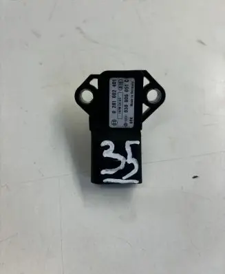 Volkswagen Tiguan Air pressure sensor 0281002401