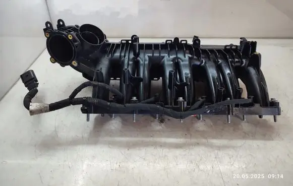 Jaguar XF X260 Intake manifold G4D318N968AA
