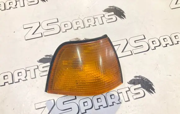 BMW 3 E36 Front indicator light 1387044 155052