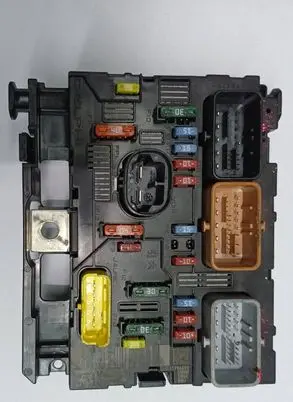 Peugeot 207 BSM Control unit 9661086980 BSML1000 L10