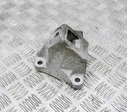 BMW 5 F10 F11 Engine mounting bracket 6775904