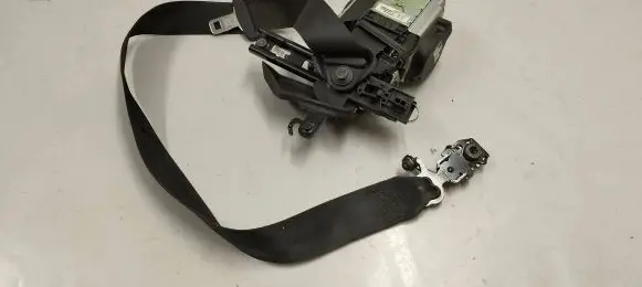 Volvo XC90 Front seatbelt 39844548