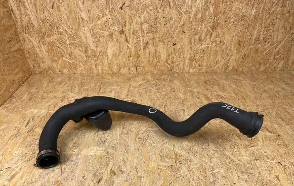 Audi A4 S4 B9 Intercooler hose/pipe 8K0145673AM
