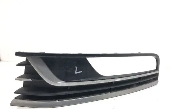 Volkswagen PASSAT B7 Front bumper lower grill 3AA853665A