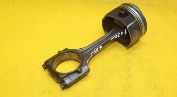 Audi A4 S4 B6 8E 8H Piston with connecting rod 82P41