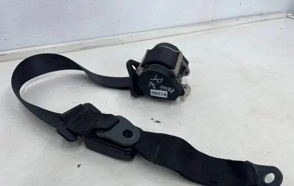 Rear seatbelt
