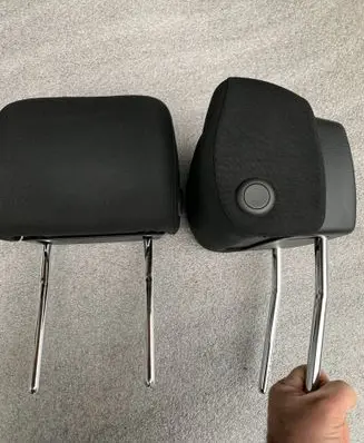 Volkswagen PASSAT B8 Front seat headrest 