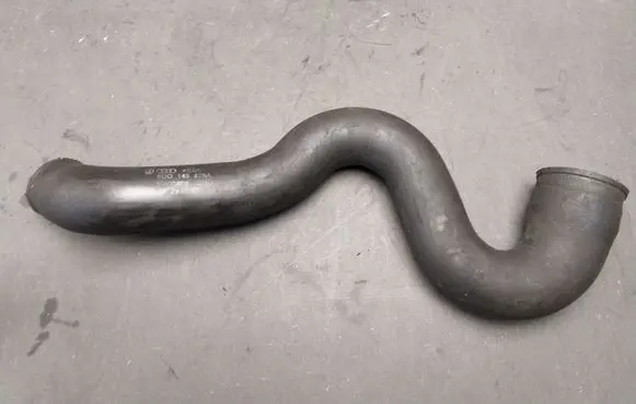 Audi A4 S4 B5 8D Intercooler hose/pipe 8D0145828A