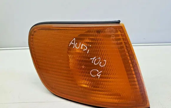 Audi 100 S4 C4 Front indicator light 137984