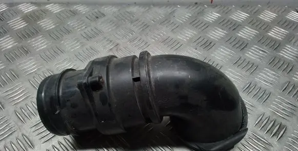 Air intake hose/pipe