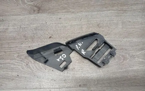 Volvo V50 Headlight/headlamp mounting bracket 30678261