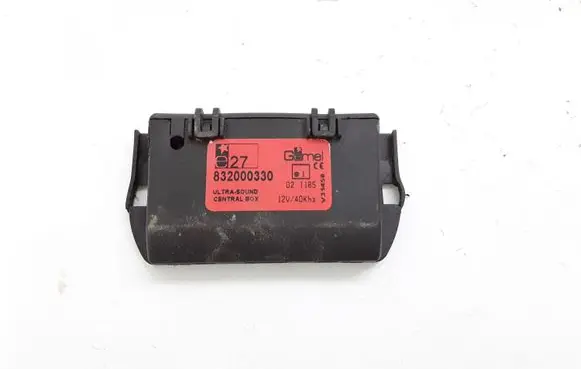 Jeep Grand Cherokee (WK) Alarm control unit/module 832000330 1925501033 13502347