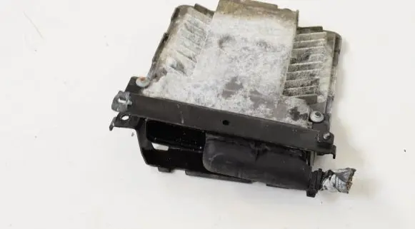 Volkswagen PASSAT B6 Engine control unit/module 03G906018