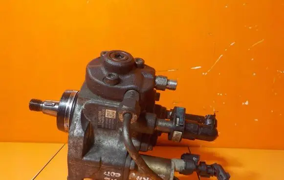 Opel Astra J Fuel injection high pressure pump 55490709