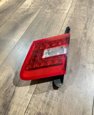 Mercedes-Benz E C207 W207 Tailgate rear/tail lights A2078200464