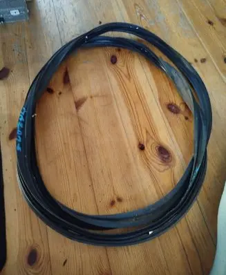 Mazda 3 II Trunk rubber seal (body) 