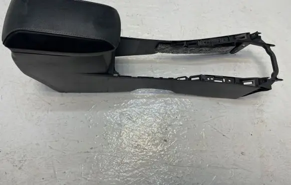 Toyota Auris E180 Center console 