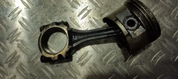 Nissan Micra Piston with connecting rod