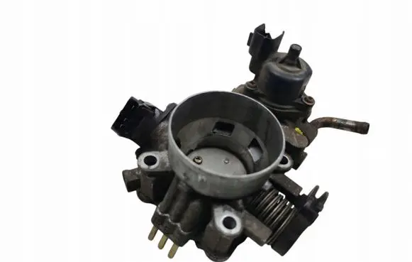Mitsubishi Carisma Throttle valve