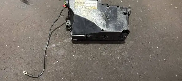 Volvo V50 Fuse box set 8688040 518818000