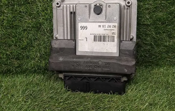 Audi A4 S4 B8 8K Engine control unit/module ECU 8K2907115AA