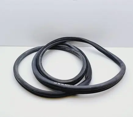 Volkswagen Lupo Front door rubber seal 