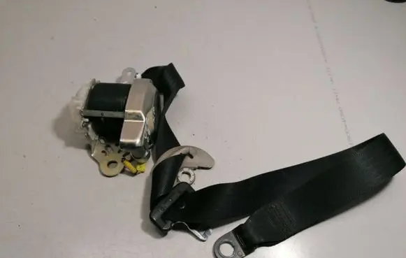 Toyota Corolla Verso AR10 Front seatbelt 7P1140P