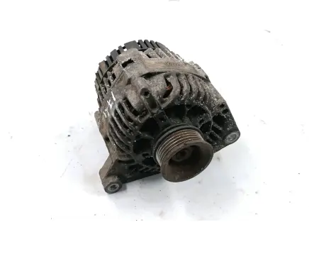 Audi A4 S4 B5 8D Generator/alternator 05890316E
