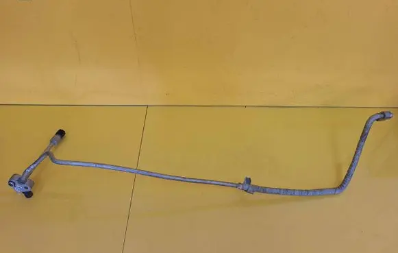 BMW 5 E39 Air conditioning (A/C) pipe/hose 8372989