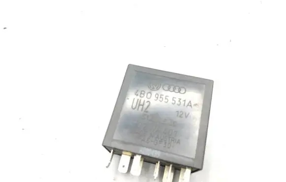 Audi A6 S6 C5 4B Window wiper relay 4B0955531A 72WA401 A280499