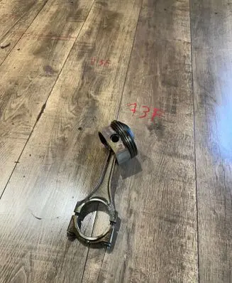 Audi Q7 4L Piston with connecting rod 