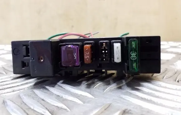 Mitsubishi Outlander Fuse module