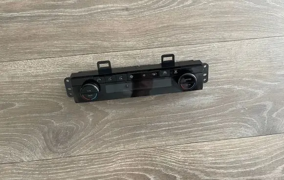 Nissan Qashqai Interior fan control switch 275006UN0A