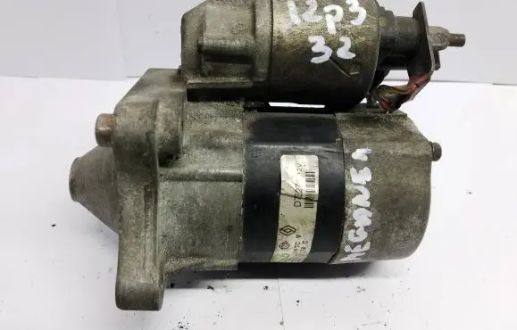 Renault Megane II Starter motor 8200182178C