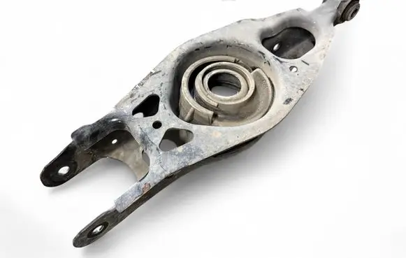 Rear control arm