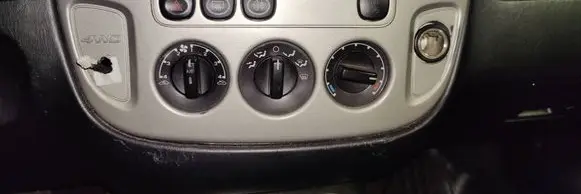 Ford Maverick Climate control unit YL8H-19980B