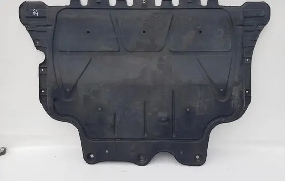 Seat Leon (5F) Engine splash shield/under tray 5Q0825236
