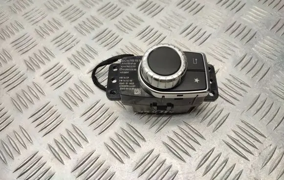 Mercedes-Benz B W246 W242 Multifunctional control switch/knob A2469009815