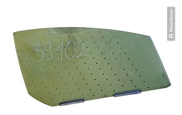 Peugeot iOn Front door window glass four-door 