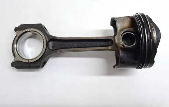 Ford C-MAX II Piston with connecting rod RFCM5G6205EC